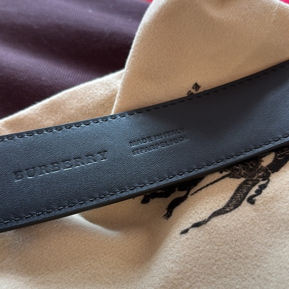 MENS BURBERRY BELT FITS 32 UP!!! - Picture 4 of 4